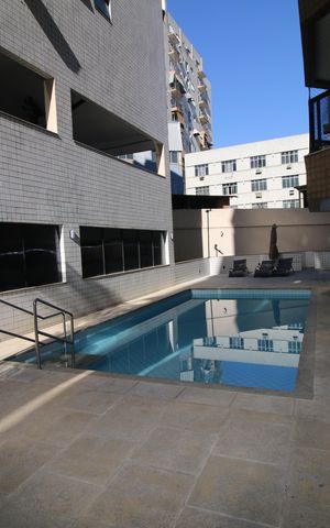 Apartamento à venda com 80m², 2 quartos e 1 vagaÁrea comum - Piscina