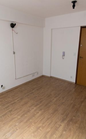 Studio à venda com 37m², 1 quarto e sem vaga Studio à venda com 37m², 1 quarto e sem vagaSala/Quarto