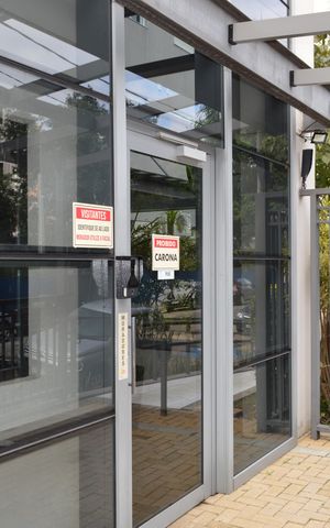 Apartamento para alugar com 34m², 2 quartos e 1 vagaFachada + Plaquinha