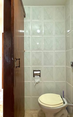 Apartamento à venda com 135m², 3 quartos e 1 vaga Apartamento à venda com 135m², 3 quartos e 1 vagaBanheiro 2