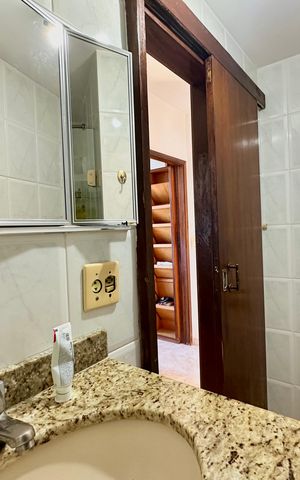 Apartamento à venda com 135m², 3 quartos e 1 vaga Apartamento à venda com 135m², 3 quartos e 1 vagaBanheiro 2