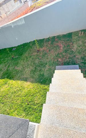 Casa de condomínio à venda com 294m², 4 quartos e 4 vagas