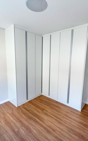 Casa de condomínio à venda com 294m², 4 quartos e 4 vagas Casa de condomínio à venda com 294m², 4 quartos e 4 vagasSuíte 4