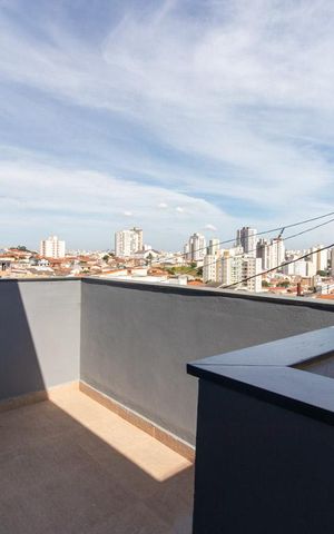 Casa à venda com 240m², 3 quartos e 1 vaga Casa à venda com 240m², 3 quartos e 1 vagaVaranda