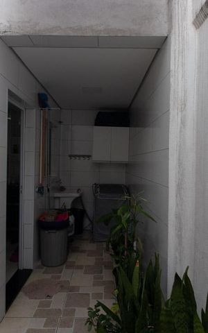 Casa à venda com 240m², 3 quartos e 1 vaga Casa à venda com 240m², 3 quartos e 1 vagaÁrea de Serviço 2