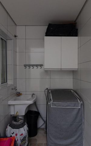 Casa à venda com 240m², 3 quartos e 1 vaga Casa à venda com 240m², 3 quartos e 1 vagaÁrea de Serviço 2