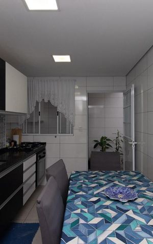 Casa à venda com 240m², 3 quartos e 1 vaga Casa à venda com 240m², 3 quartos e 1 vagaCozinha 2