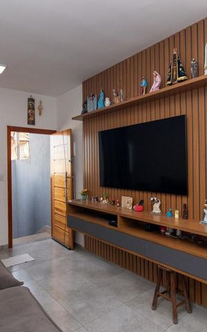 Casa à venda com 240m², 3 quartos e 1 vaga Casa à venda com 240m², 3 quartos e 1 vagaSala