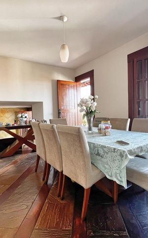 Casa à venda com 333m², 4 quartos e 4 vagas Casa à venda com 333m², 4 quartos e 4 vagasSala