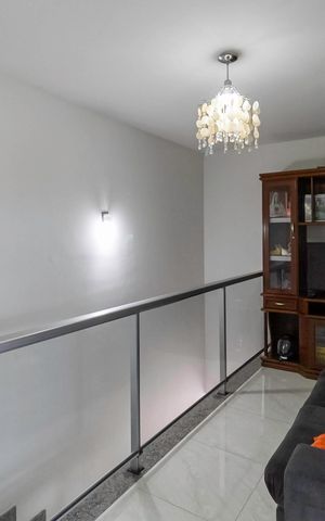 Apartamento à venda com 140m², 3 quartos e 1 vaga Apartamento à venda com 140m², 3 quartos e 1 vagaCobertura - Sala 2