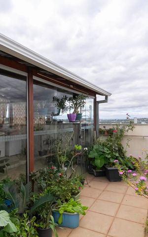 Apartamento à venda com 140m², 3 quartos e 1 vaga Apartamento à venda com 140m², 3 quartos e 1 vagaCobertura