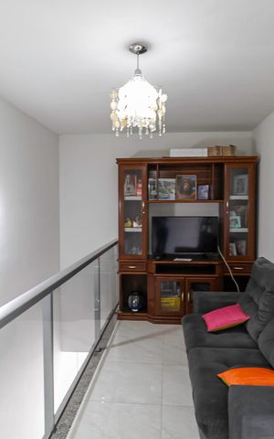 Apartamento à venda com 140m², 3 quartos e 1 vaga Apartamento à venda com 140m², 3 quartos e 1 vagaCobertura - Sala 2