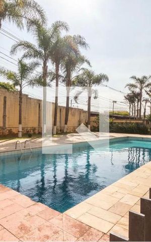 Apartamento à venda com 49m², 2 quartos e 1 vaga Apartamento à venda com 49m², 2 quartos e 1 vagaÁrea comum piscina