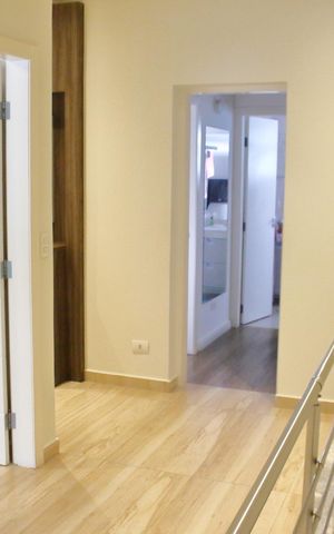 Casa à venda com 280m², 4 quartos e 3 vagasCorredor