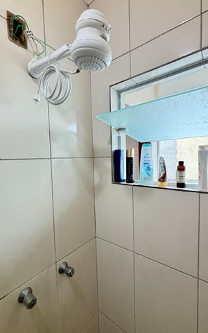 Casa à venda com 220m², 2 quartos e 1 vaga Casa à venda com 220m², 2 quartos e 1 vagaBanheiro