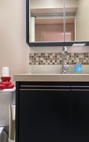 Apartamento à venda com 80m², 2 quartos e 1 vaga Apartamento à venda com 80m², 2 quartos e 1 vagaBanheiro