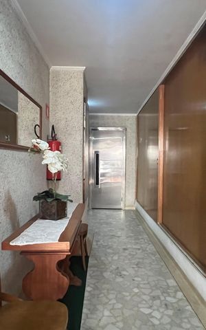 Apartamento à venda com 80m², 2 quartos e 1 vaga Apartamento à venda com 80m², 2 quartos e 1 vagaHall de entrada