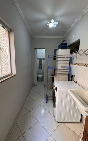 Apartamento à venda com 94m², 3 quartos e 2 vagas Apartamento à venda com 94m², 3 quartos e 2 vagasÁrea de Serviço