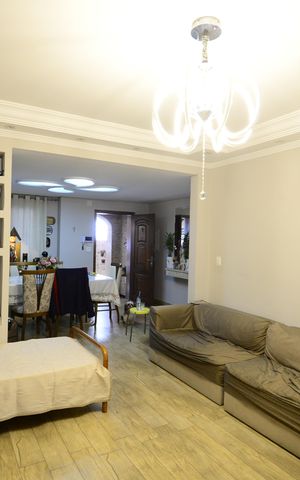 Casa para alugar com 205m², 3 quartos e 2 vagasSala