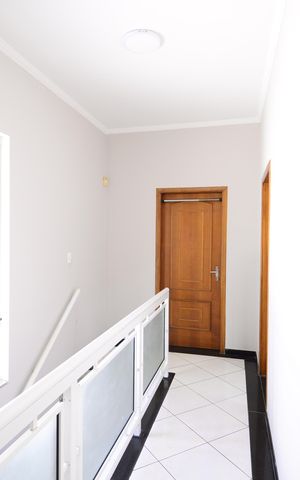 Casa para alugar com 205m², 3 quartos e 2 vagasCorredor