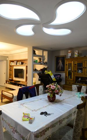 Casa para alugar com 205m², 3 quartos e 2 vagasSala