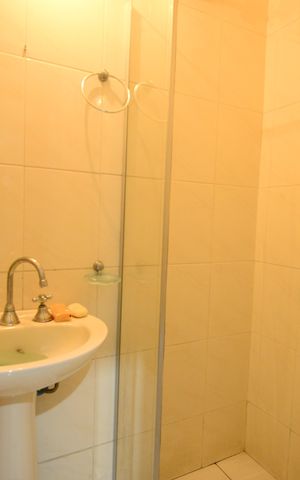 Casa para alugar com 205m², 3 quartos e 2 vagasBanheiro de Serviço