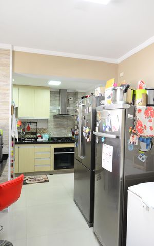 Casa para alugar com 205m², 3 quartos e 2 vagasCozinha