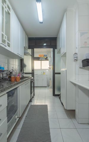 Apartamento à venda com 85m², 3 quartos e 2 vagasCozinha