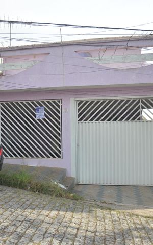 Casa à venda com 350m², 5 quartos e 4 vagasFachada