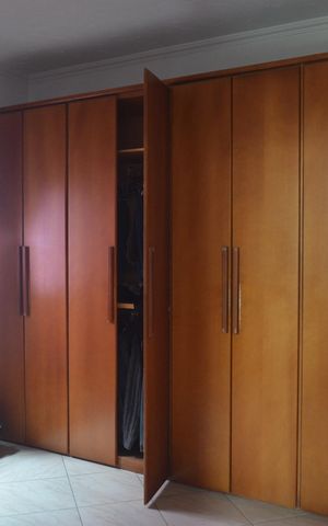 Casa à venda com 350m², 5 quartos e 4 vagasCloset da suíte 2