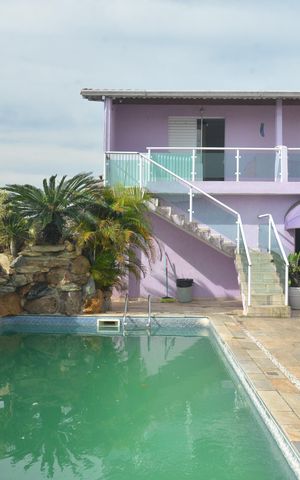 Casa à venda com 350m², 5 quartos e 4 vagasPiscina