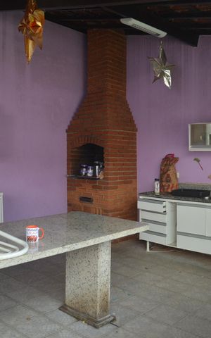 Casa à venda com 350m², 5 quartos e 4 vagasÁrea gourmet