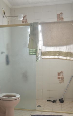 Casa à venda com 350m², 5 quartos e 4 vagasBanheiro Social