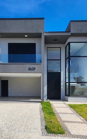 Casa à venda com 285m², 3 quartos e 1 vaga Casa à venda com 285m², 3 quartos e 1 vagaFachada