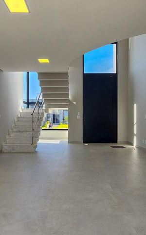 Casa à venda com 285m², 3 quartos e 1 vaga Casa à venda com 285m², 3 quartos e 1 vagaSala