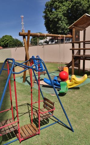 Apartamento para alugar com 70m², 2 quartos e 2 vagasÁrea comum - Playground