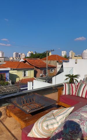 Casa à venda com 184m², 3 quartos e 4 vagasVaranda 2