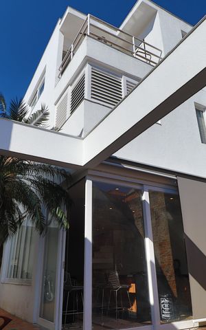 Casa à venda com 184m², 3 quartos e 4 vagasPiscina