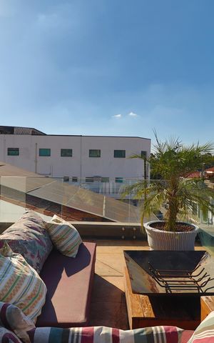 Casa à venda com 184m², 3 quartos e 4 vagasVaranda 2