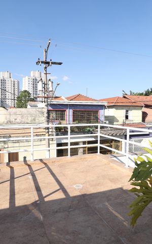 Casa à venda com 184m², 3 quartos e 4 vagasVaranda 1