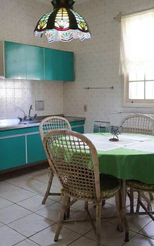 Casa à venda com 250m², 3 quartos e 4 vagasCozinha 2
