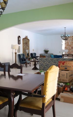 Casa à venda com 250m², 3 quartos e 4 vagasSala