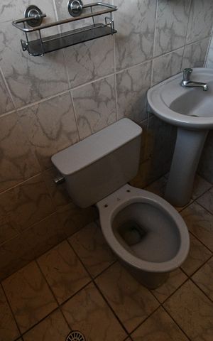 Casa à venda com 187m², 3 quartos e 2 vagasBanheiro de serviço