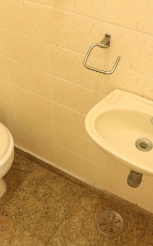 Apartamento para alugar com 428m², 3 quartos e 3 vagasBanheiro de Serviço