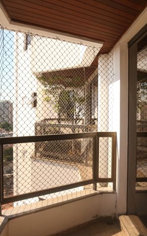 Apartamento para alugar com 428m², 3 quartos e 3 vagasVaranda