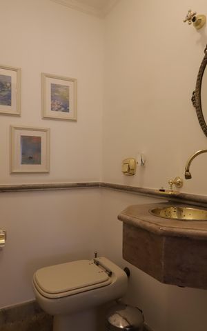 Apartamento à venda com 230m², 4 quartos e 4 vagasLavabo