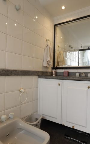 Apartamento à venda com 230m², 4 quartos e 4 vagasBanheiro da Suíte 1