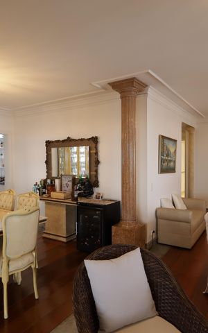 Apartamento à venda com 230m², 4 quartos e 4 vagasSala