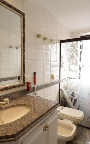 Apartamento à venda com 230m², 4 quartos e 4 vagasBanheiro da Suíte 3