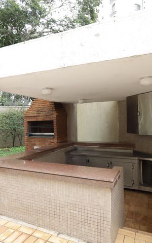 Apartamento à venda com 230m², 4 quartos e 4 vagasÁrea comum - Churrasqueira
